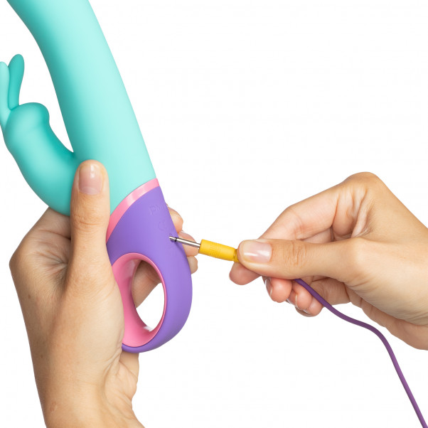 PMV20 Meta Rabbit Vibrator Hand 50