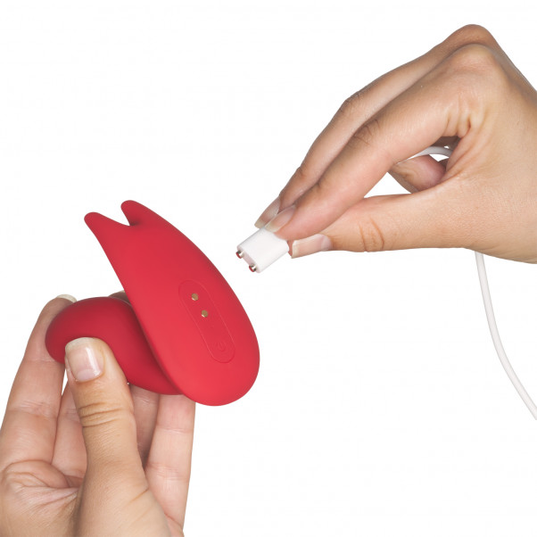 Magic Motion Umi Vibromasseur Double Connecté Image du produit avec des mains 51