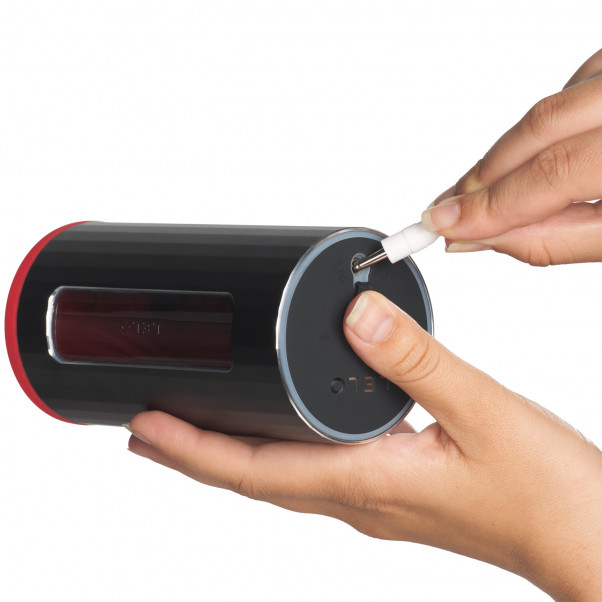LELO F1S V2 Red Pleasure Console Masturbateur Image du produit avec des mains 51