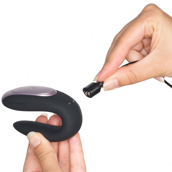 Satisfyer Double Fun Vibromasseur Connecté pour Couples Image du produit avec des mains 53