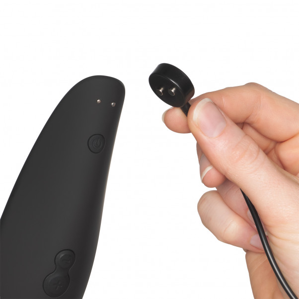 Womanizer Classic 2 Stimulateur Clitoridien Image du produit avec des mains 50