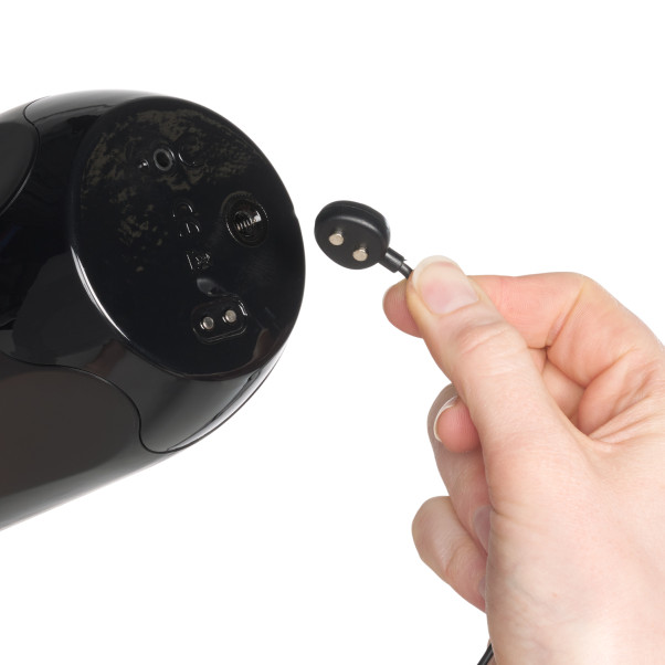 PDX Ultimate Milker 2 Masturbateur Image du produit avec des mains 51