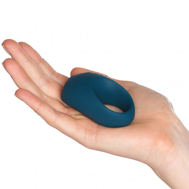 We-Vibe Date Night Ensemble Anneau Pénien et Vibromasseur Rabbit Image du produit avec des mains 51