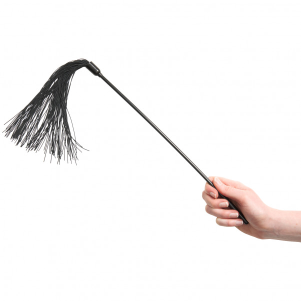 Sex & Mischief Plumeau en Silicone Image du produit avec des mains 50