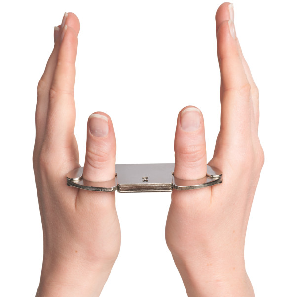 Rimba Menottes de Pouce de Police en Métal Image du produit avec des mains 50