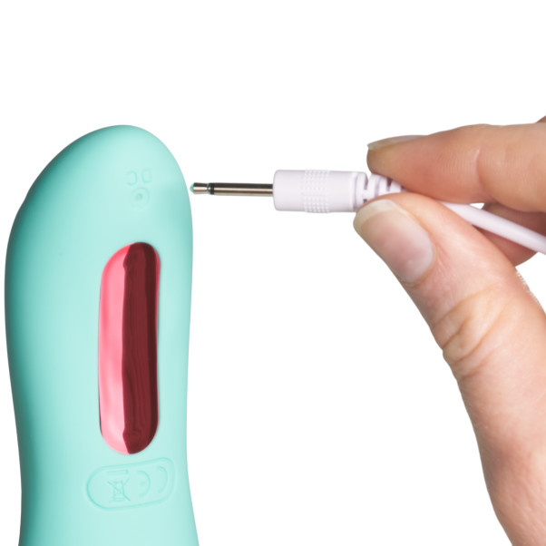 Tracy’s Dog C-Cucumber Vibromasseur À Succion Image du produit avec des mains 53