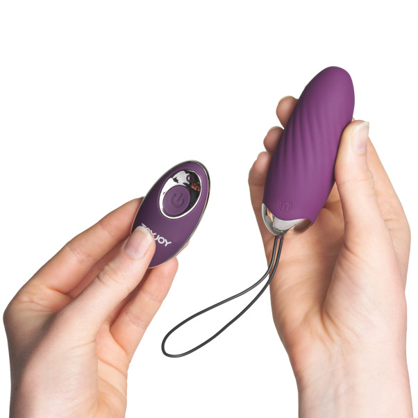 Toy Joy Knock Knock Eggstravagant Oeuf Pulsateur Télécommandé Image du produit avec des mains 51