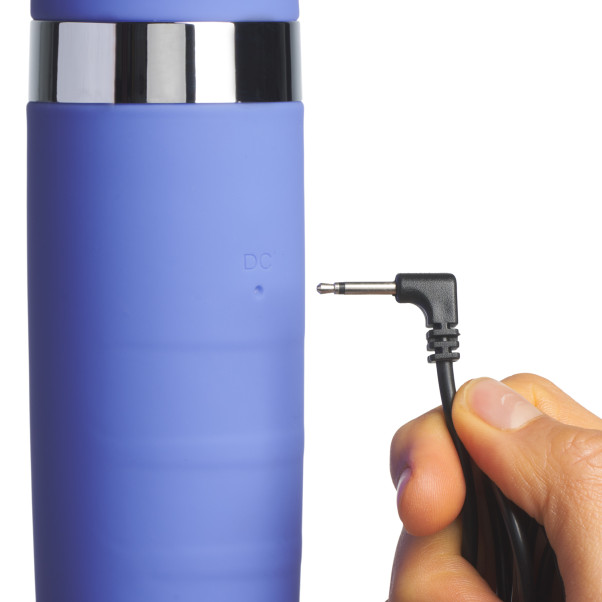 Sinful Ultimate Power Vibromasseur Magic Wand Rechargeable Image du produit avec des mains 51