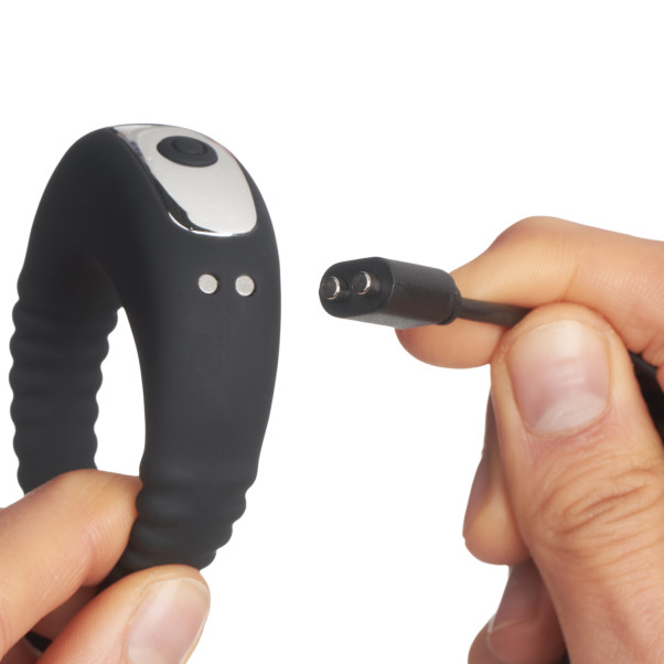 MR.MEMBR Anneau Pénien Double Vibrant Image du produit avec des mains 51