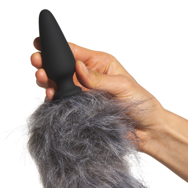 Tailz Butt Plug avec 3 Queues Accessoires Image du produit avec des mains 51