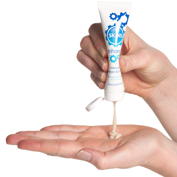 Skins Enhance Crème Intime à Base d'Eau 20 ml Image du produit avec des mains 52