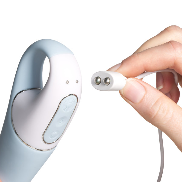 Satisfyer Air Pump 5 Connect Vibromasseur Connecté Image du produit avec des mains 52