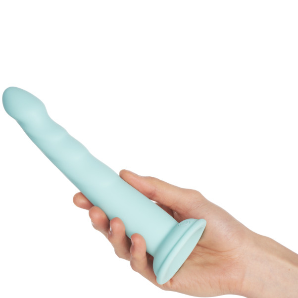 Dillio Platinum Slim Seven Teal Gode avec Ventouse 21 cm Image du produit avec des mains 50