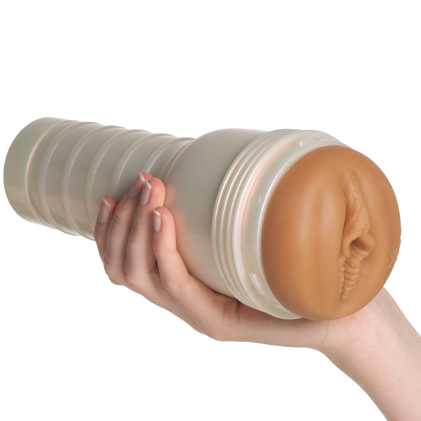 Fleshlight Girls Luna Star Glimmer Image du produit avec des mains 50