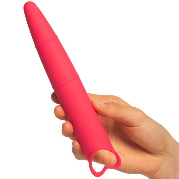 Mae B. Intimate Health Ensemble de Dilatateurs Vaginaux en Silicone 3 pcs Image du produit avec des mains 50