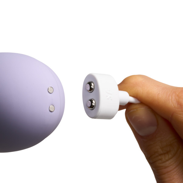 Satisfyer Pro 2 Generation 3 Liquid Air Stimulateur Clitoridien Connecté à une Application Lilas Image du produit avec des mains 51