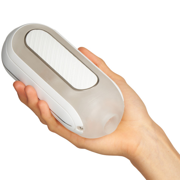 TENGA Flip Zero Gravity EV Blanc ou Noir Image du produit avec des mains 50