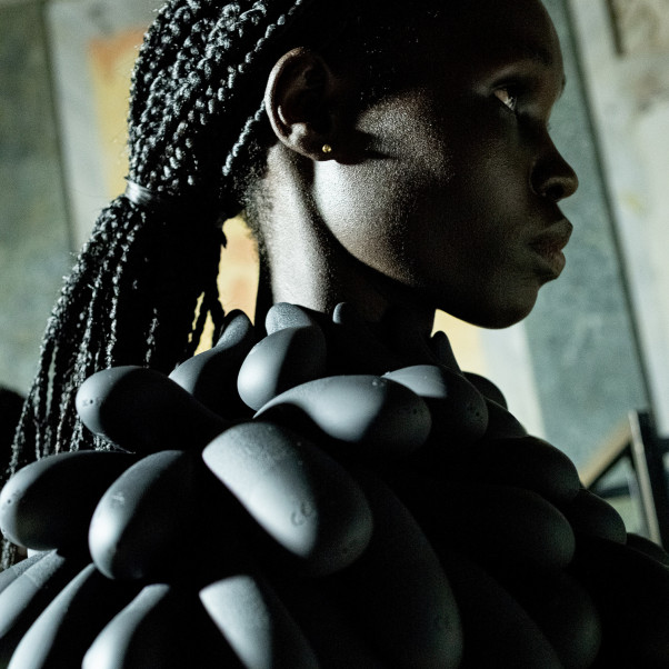 Han Kjøbenhavn x Sinful Black Tongue Vibromasseur Image d'ambiance 21