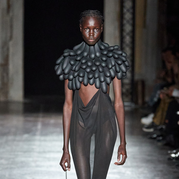 Han Kjøbenhavn x Sinful Black Tongue Vibromasseur Image d'ambiance 20