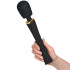 Tracy's Dog Hammer Masseur Wand Noir Image du produit avec des mains 50