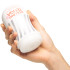 TENGA Rolling Gyro Gentle Vacuum Cup Masturbateur Image du produit avec des mains 50