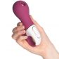 Satisfyer Lucky Libra Stimulateur à Air Pulsé Image du produit avec des mains 50